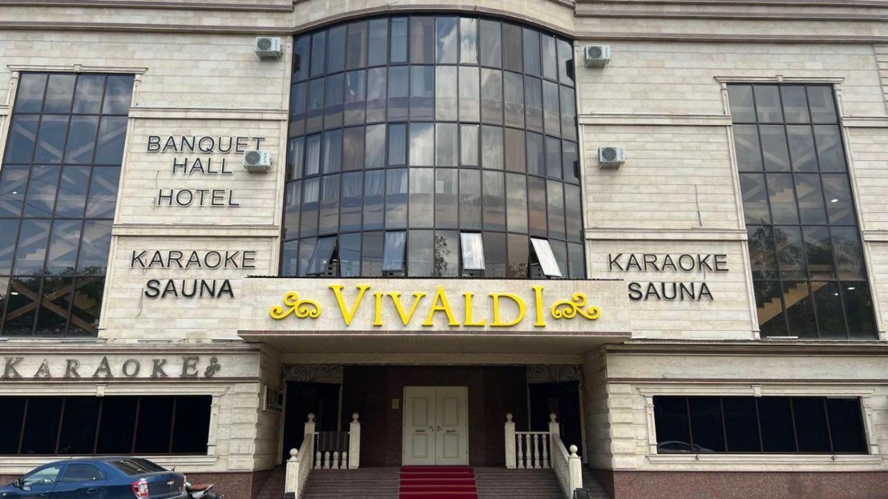 Hotel Vivaldis Almaty Extérieur photo